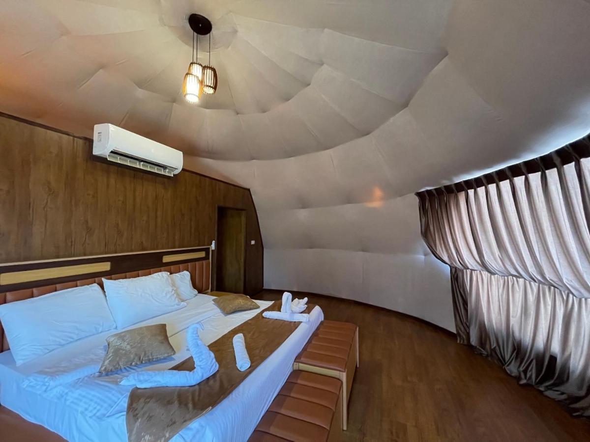 Al Sultana Luxury Camp Villa Wadi Rum Eksteriør bilde